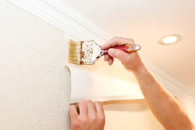 Pose de papier peint à Quédillac — revêtements muraux et toiles de verre